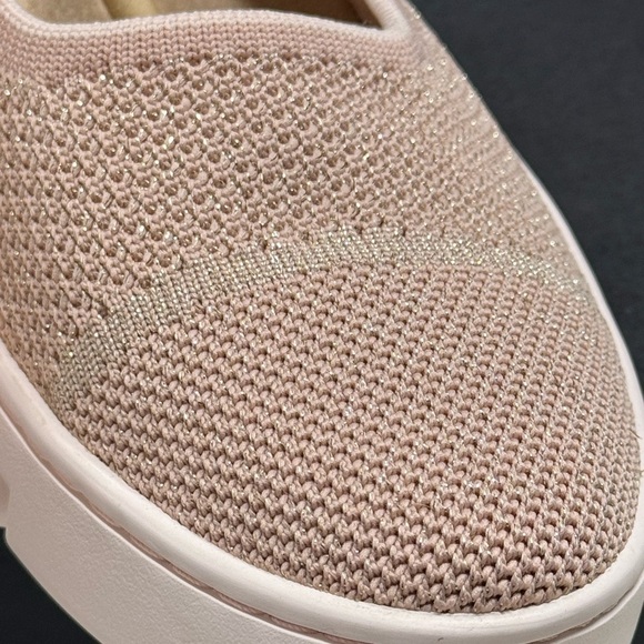 NIB Vionic Light Pink Uptown Skimmer Knit Slip on Sneakers - Picture 10 of 11